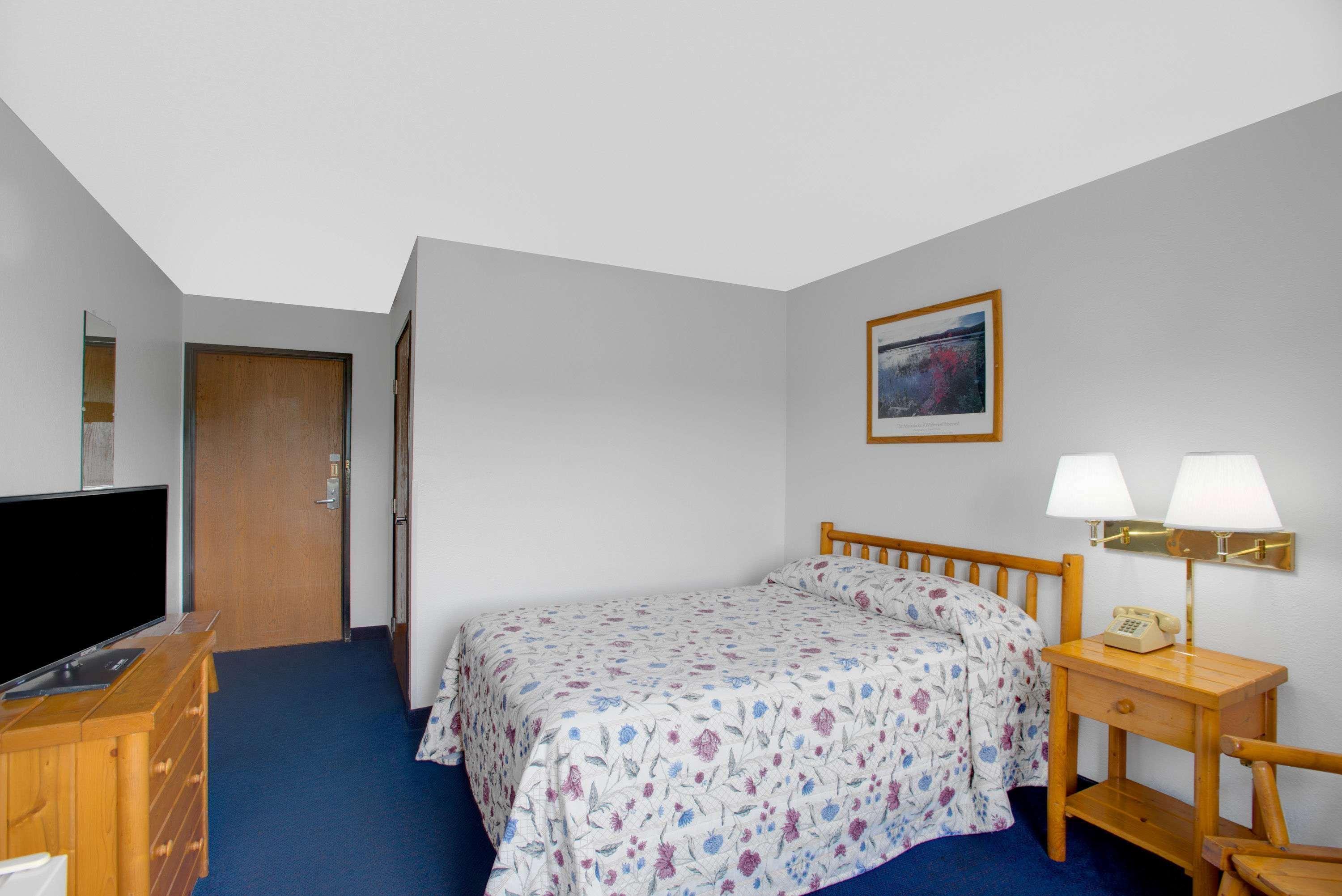 Super 8 By Wyndham Lake George/Warrensburg Area Exterior foto